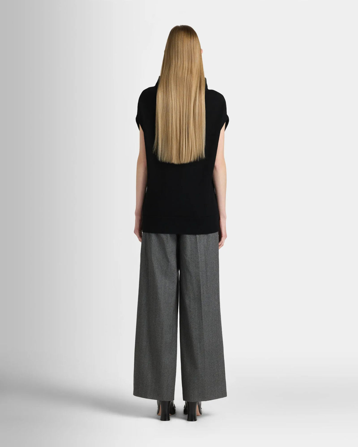 Abhy Sweater