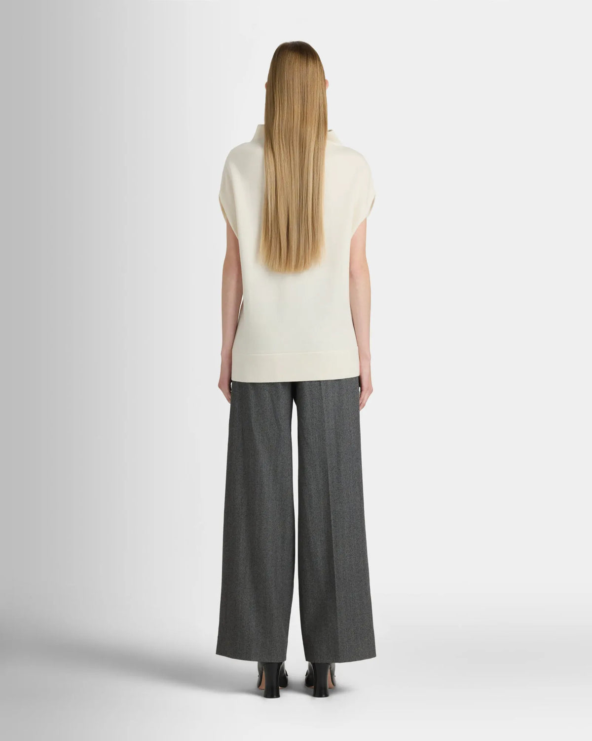 Abhy Sweater