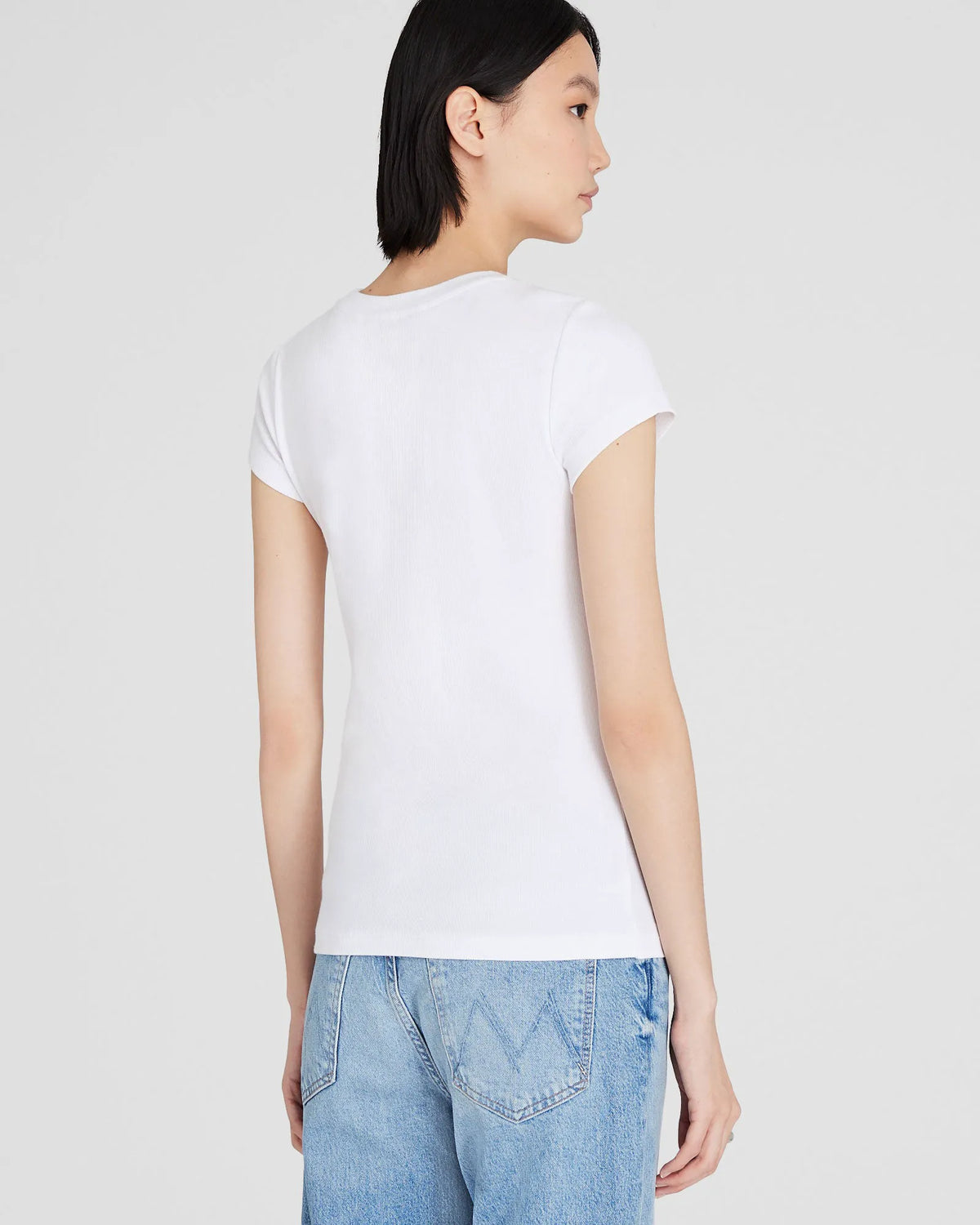 Bowee Tee