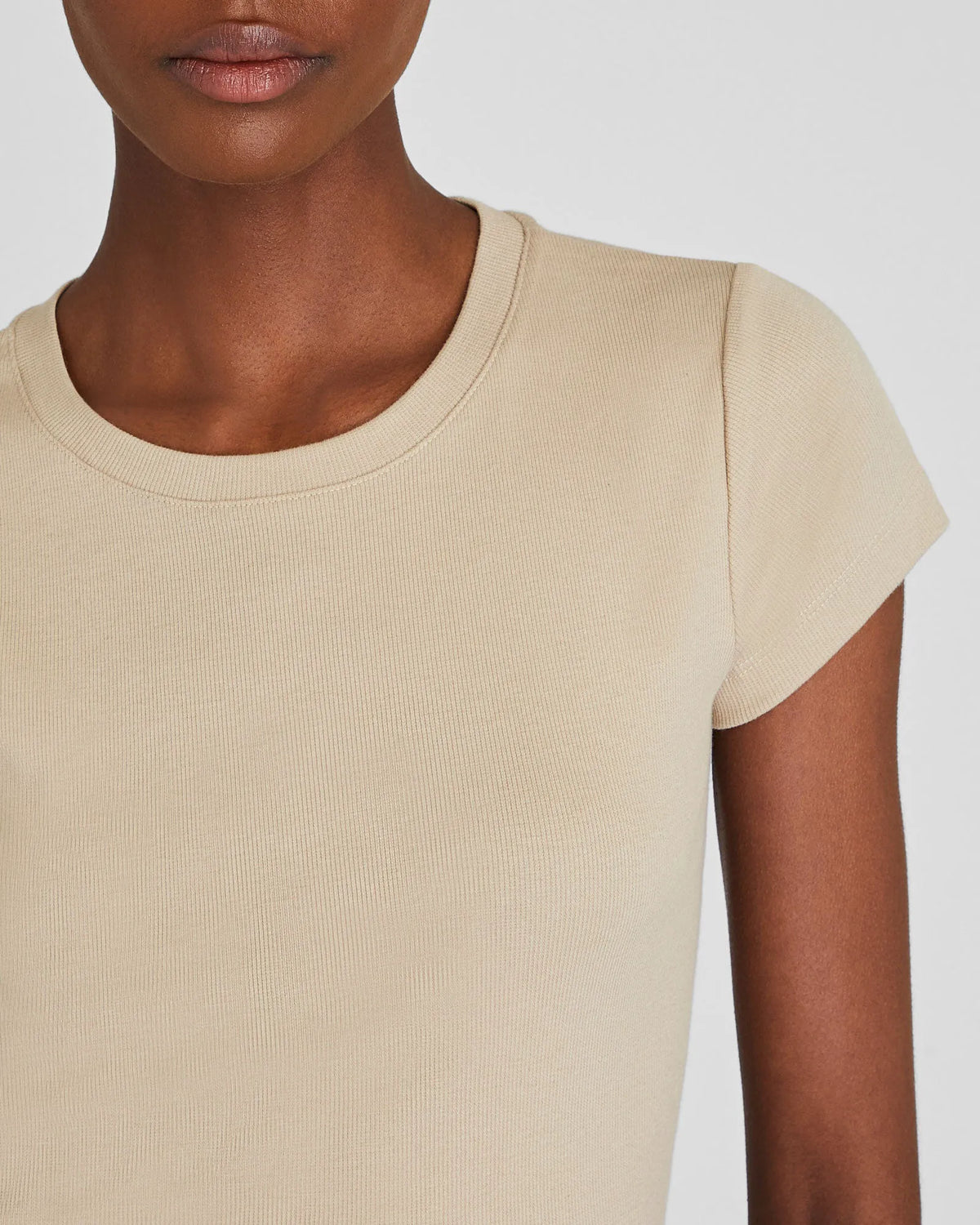 Bowee Tee