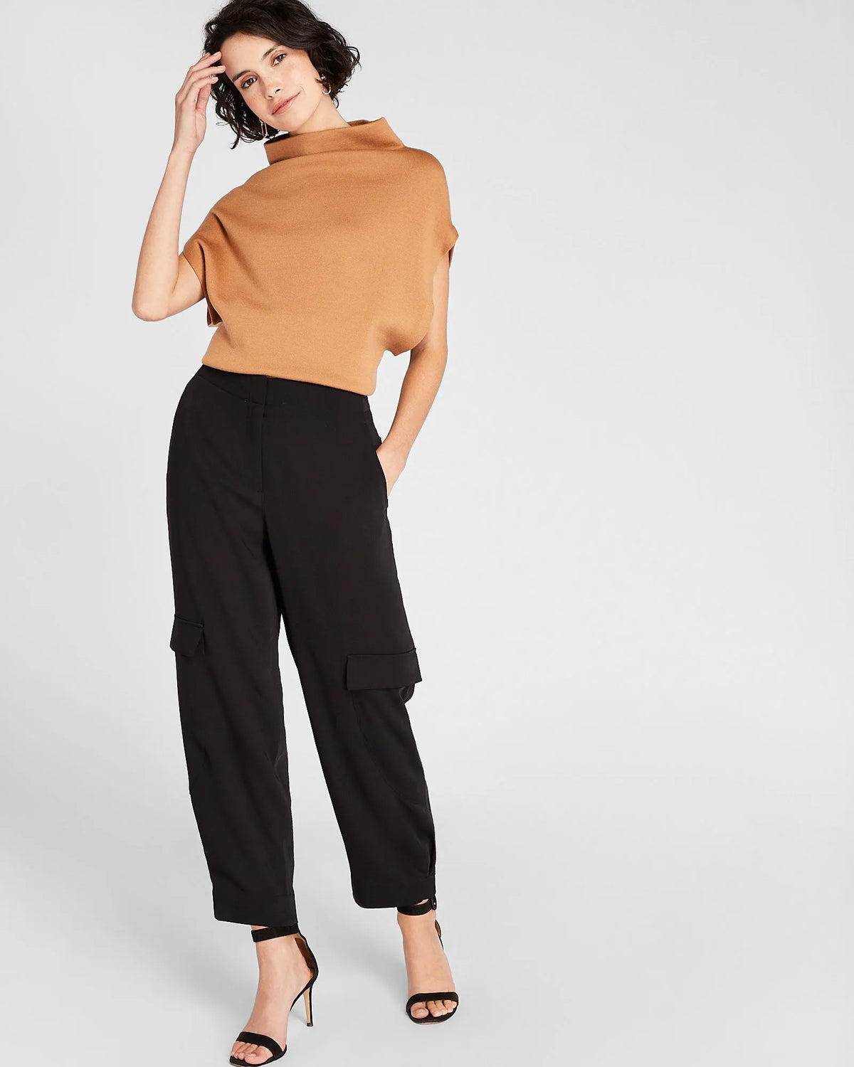 Curved Seam Cargo Pant